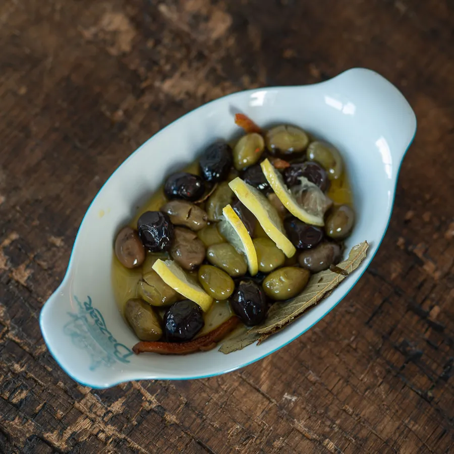 MARINATED MIX OLIVES / KG
