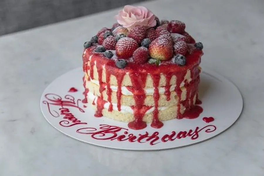 VICTORIA CAKE