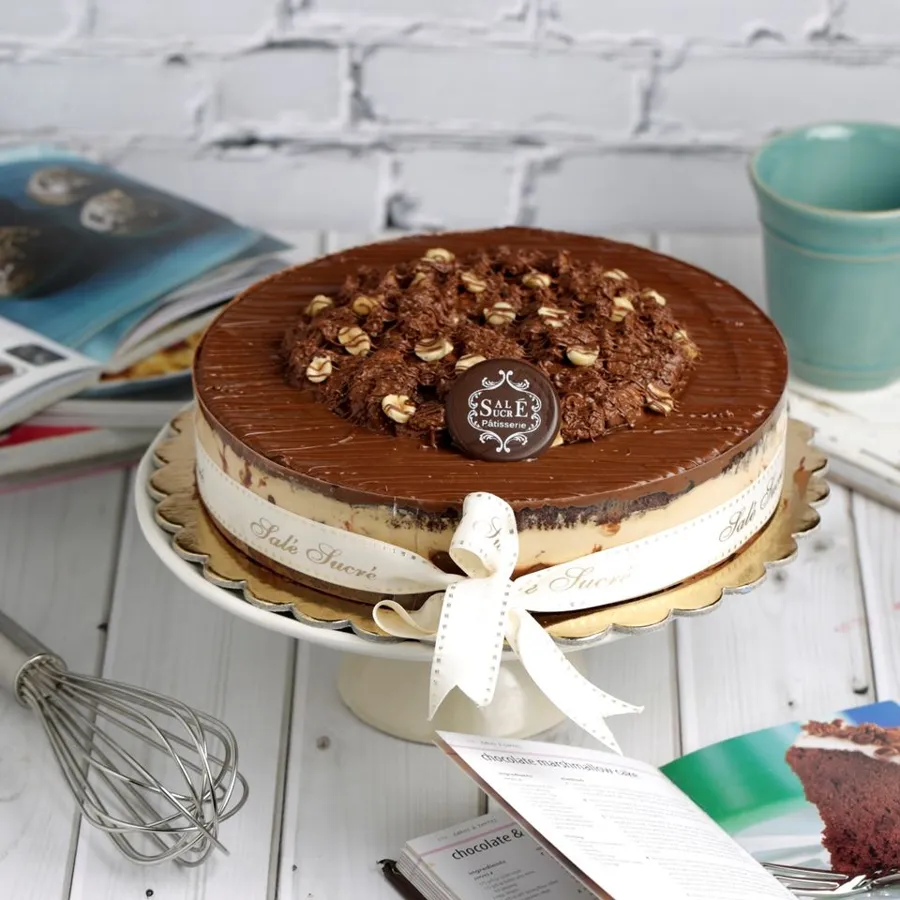 Nutella Crunch Cake