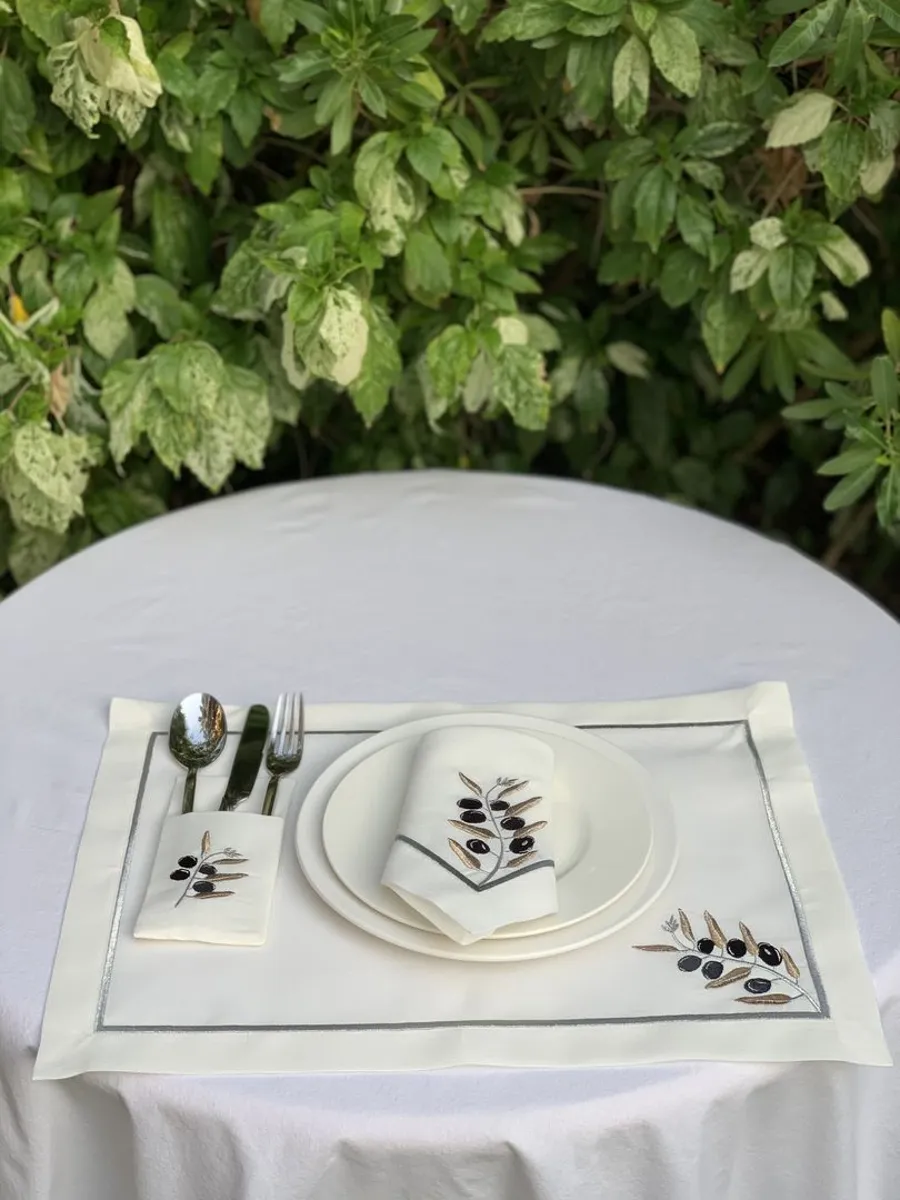 OLIVE PLACEMATS