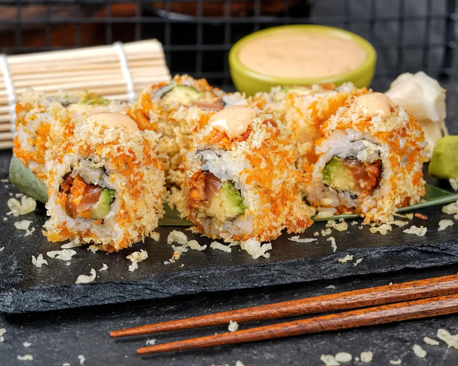 SPICY MIX SEAFOOD MAKI