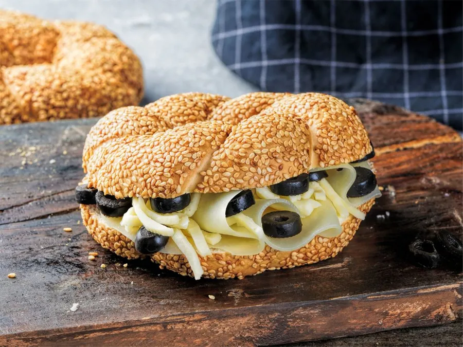 Simit Mozzarella Kashkaval
