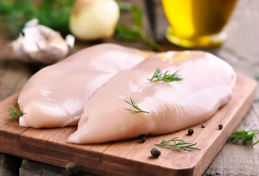 200 gm Approximately Fresh Chicken Breast without marinated