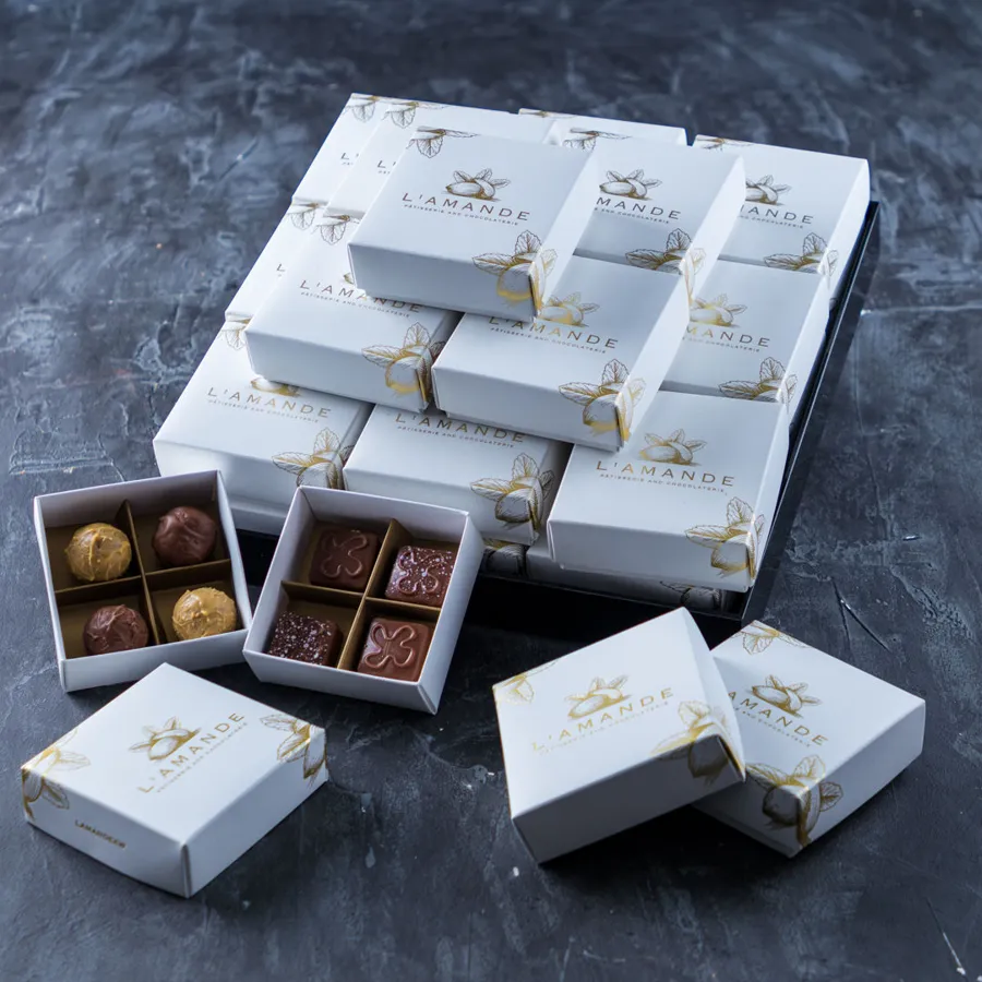 square box giveaways small tray