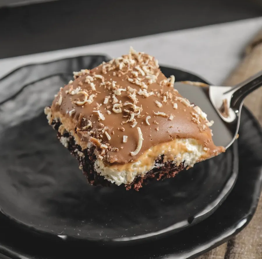 Kinder lava cake cup