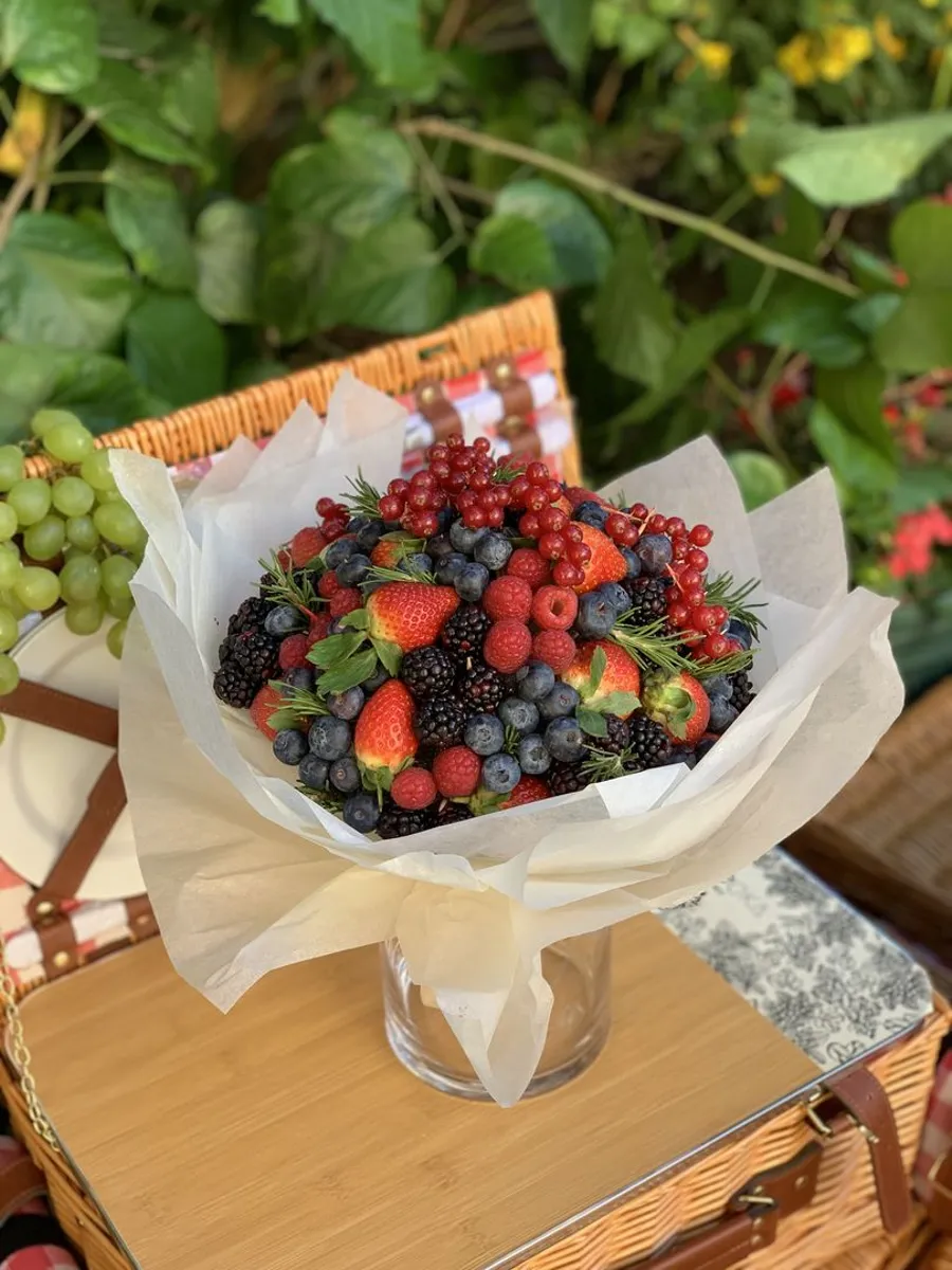Berries Bouquet✅