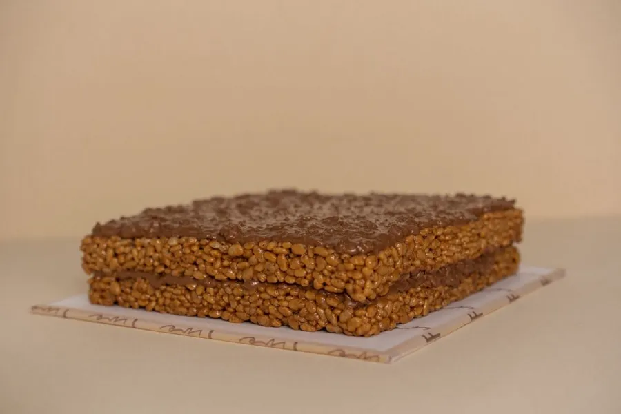 Giant chocolate crispies