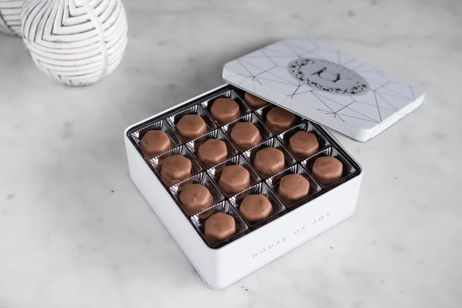 DOUBLE CHOCOLATE PETIT FOUR