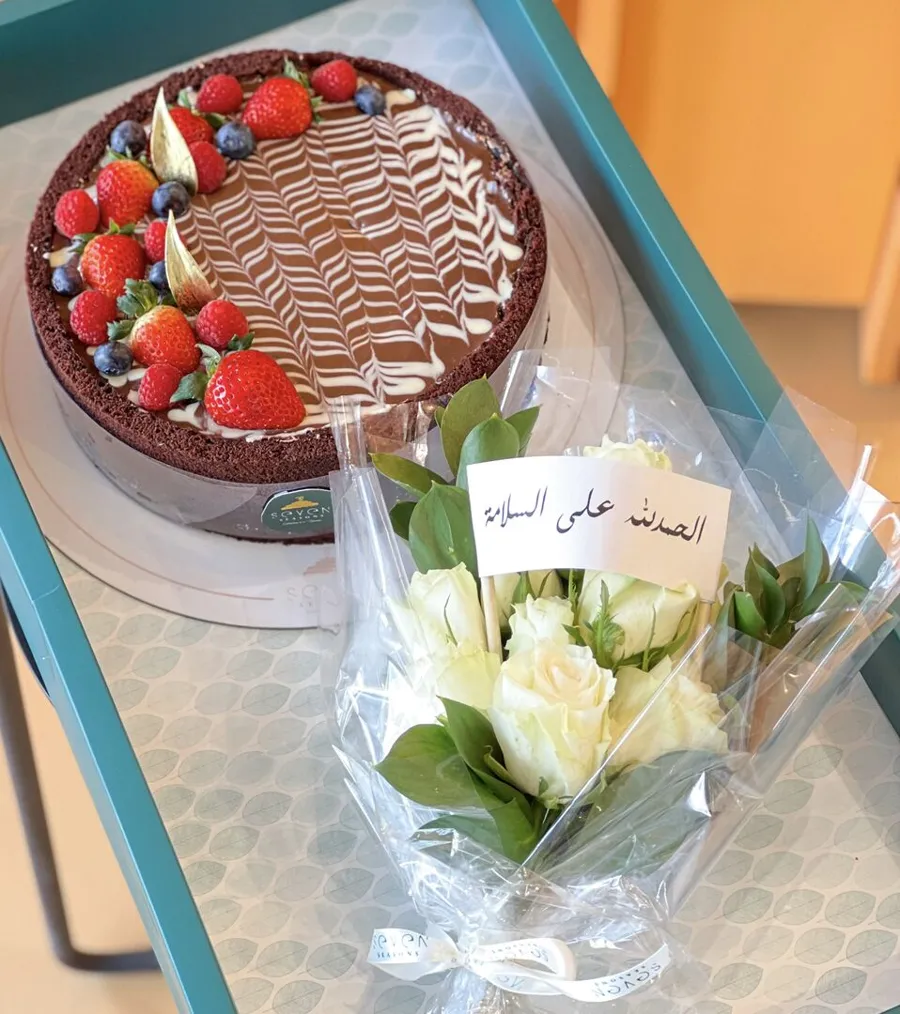 Chocolate Haven With Bouquet