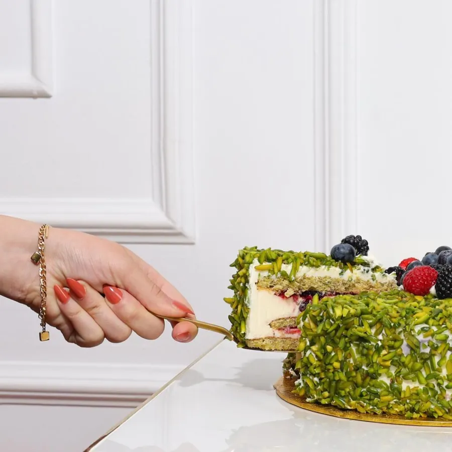 MB079-Pistachio Mix Fruit Cake