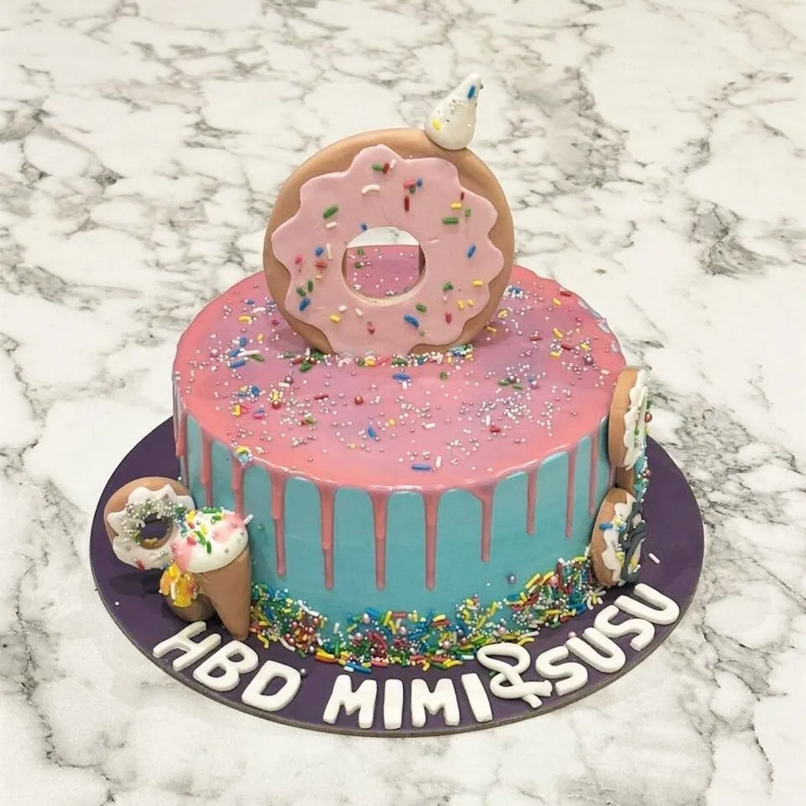 Donut Cake