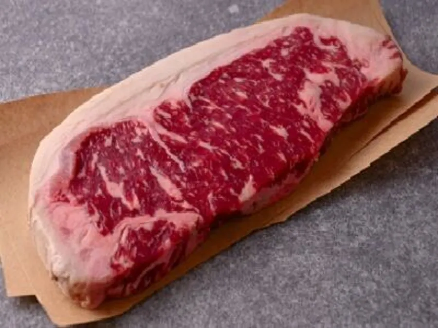 Wagyu Striploin 5 +
