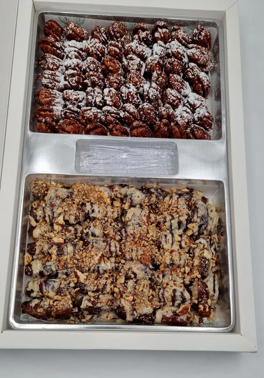 Box of mixed tamra and pecanized