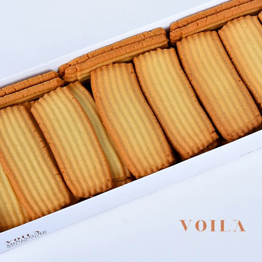 Plain Nashader Biscuit Box
