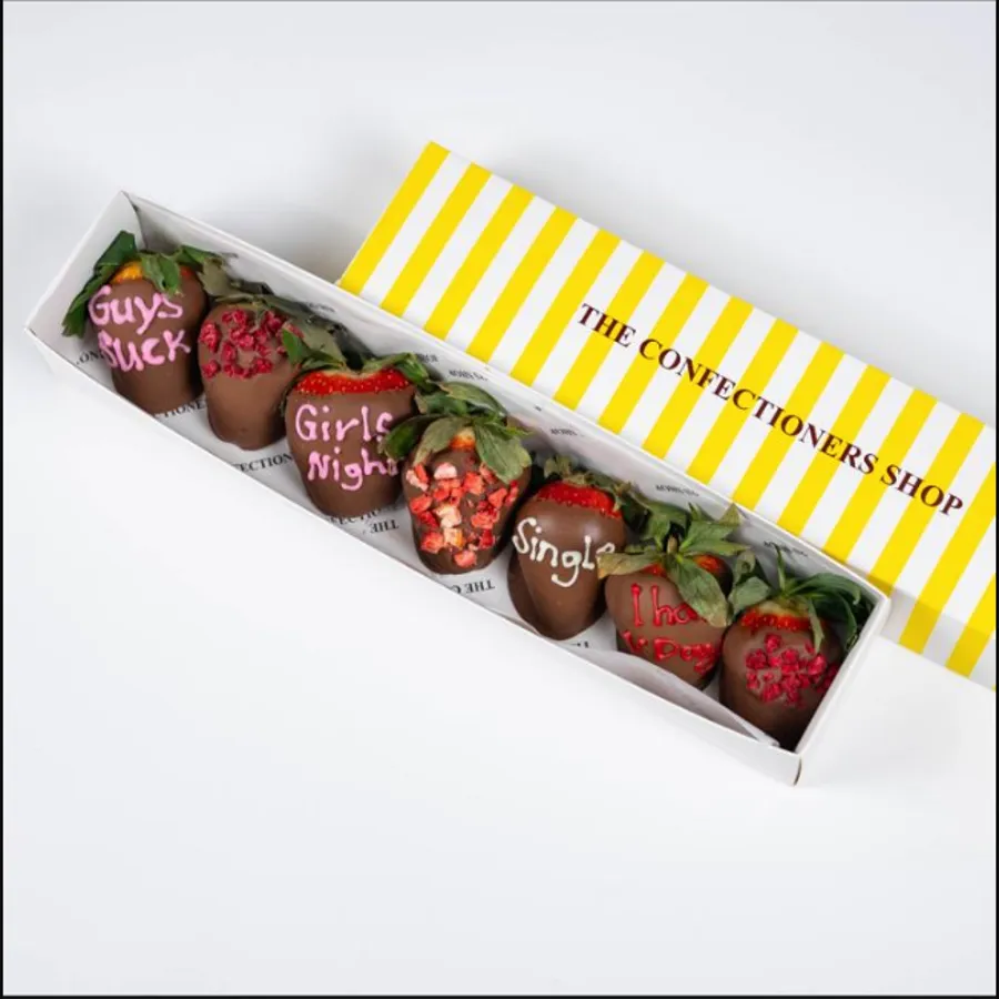 Anti valentine chocolate dipped strawberries