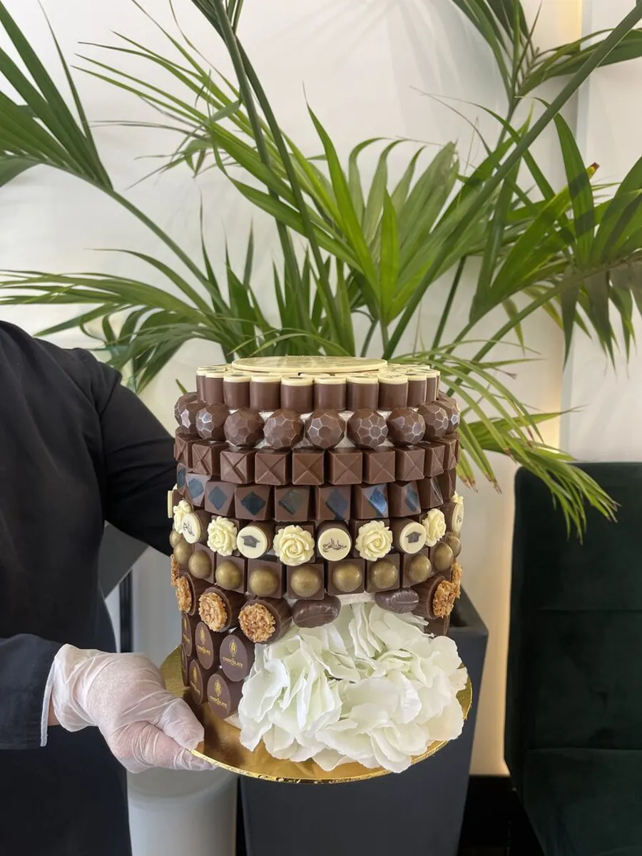 Circular chocolate barge
