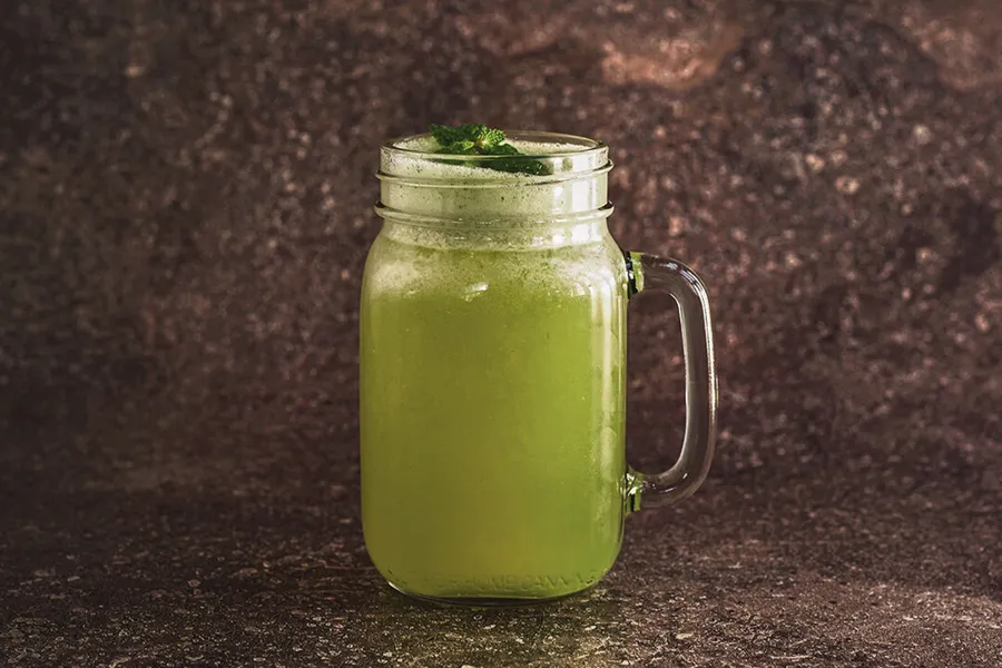 Fresh Lemonade with Mint