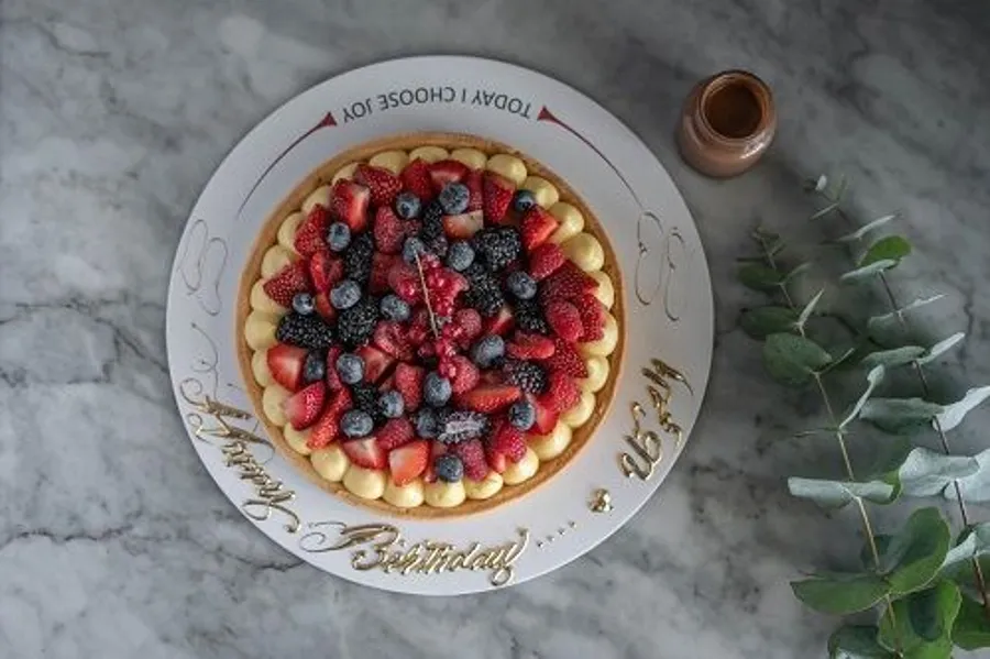 MIXED BERRIES TART