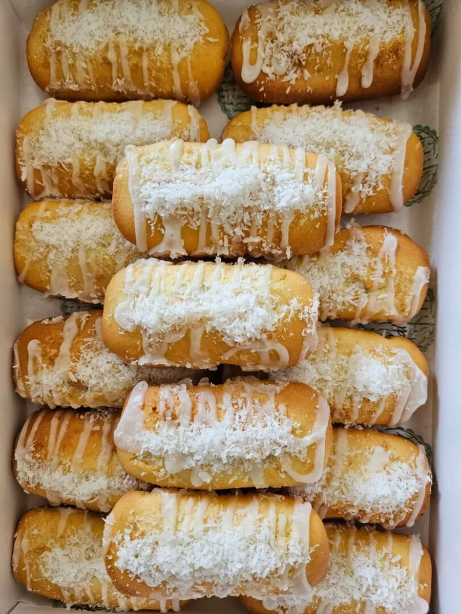 Coconut coffee cake