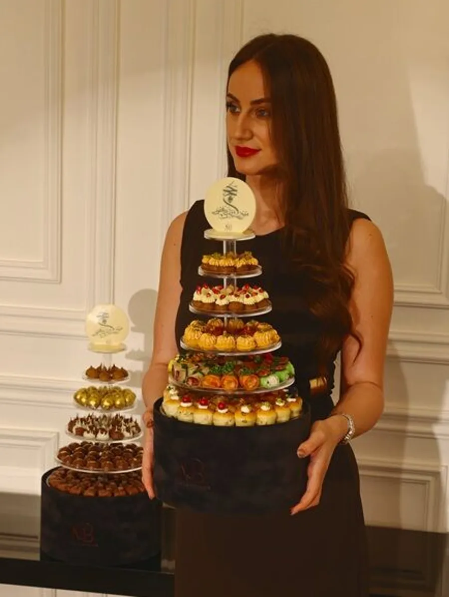 Chocolate tower with mixed nuts (H)