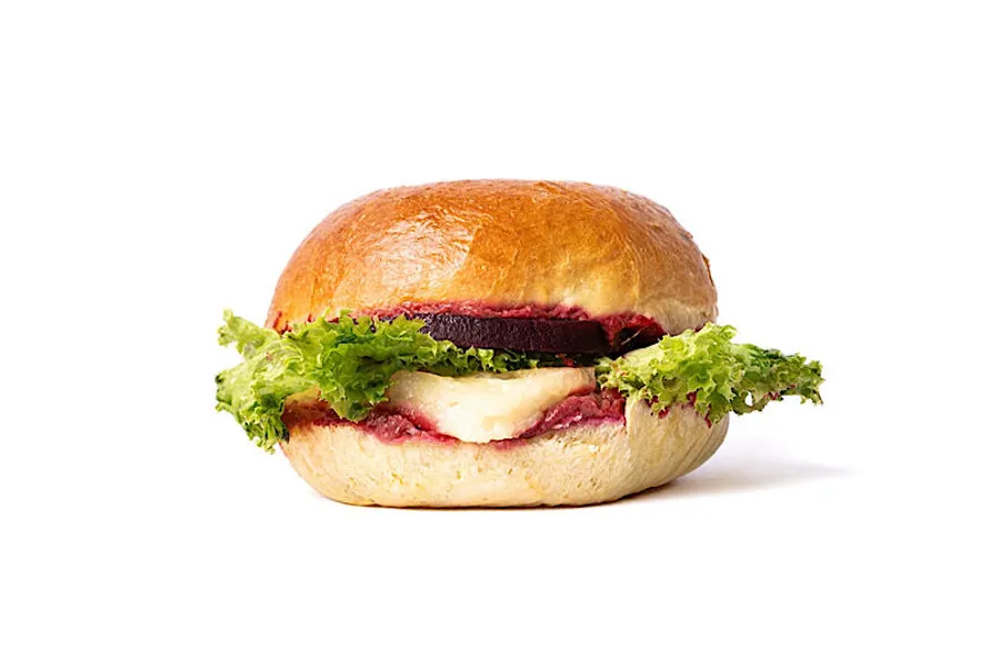 Halloumi Beetroot Bun