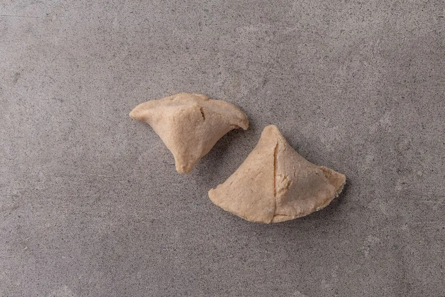 Gluten free samousas (1 dozen )