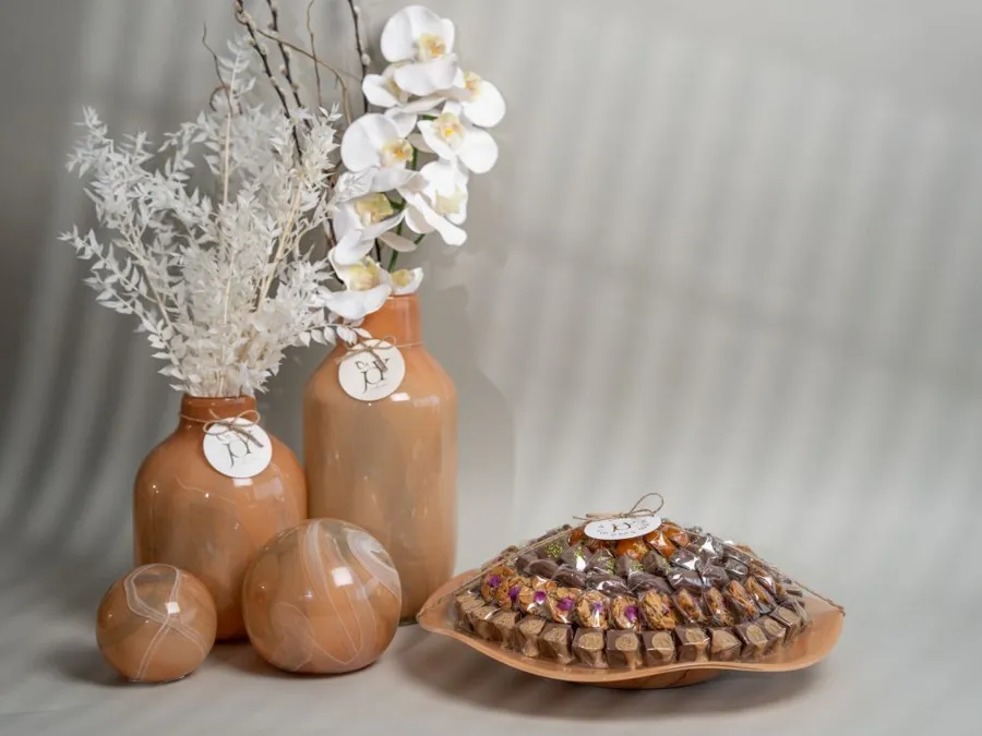 Peach Vase and Hat Set