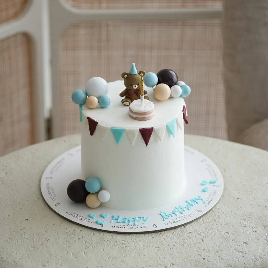Bear birthday cake 🐻 6inch
