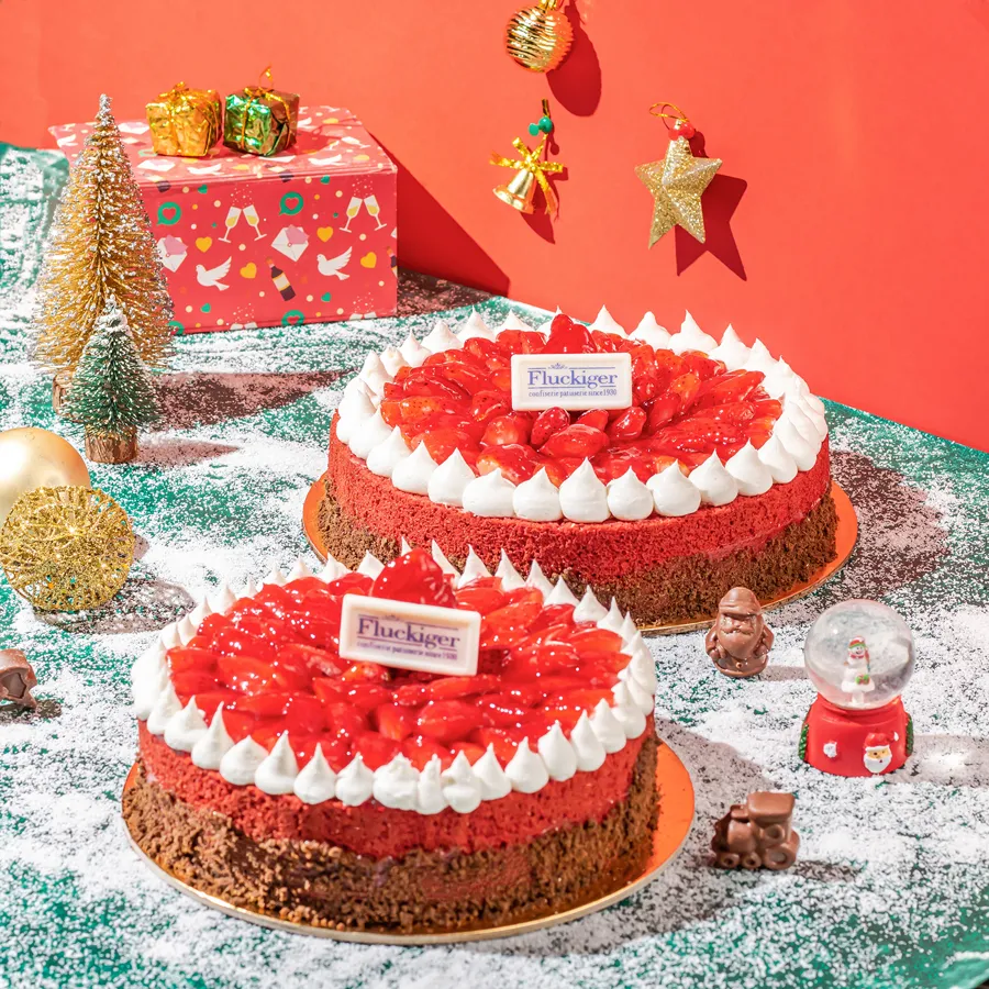 Strawberry Christmas cake