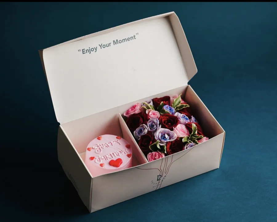 Enjoy Your Moment Box Mini Pink Cake with Mix Flower