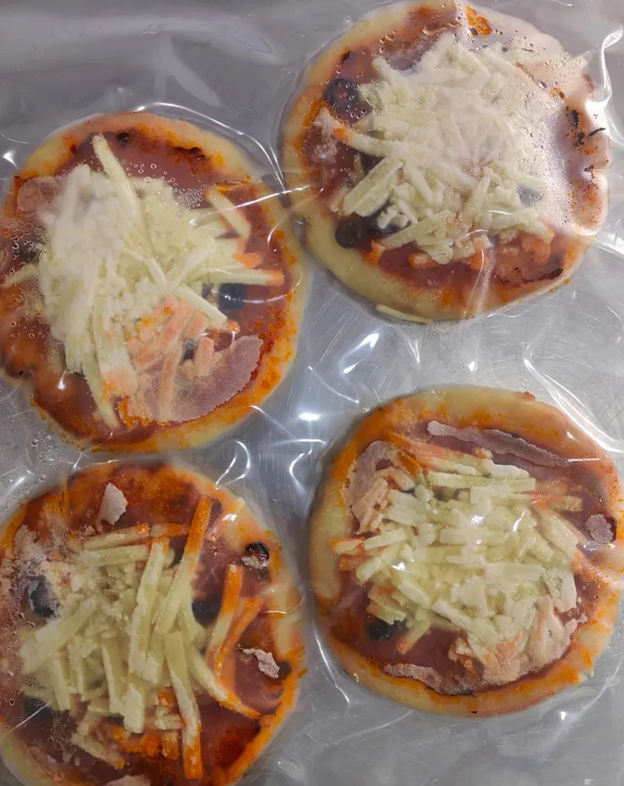 Vegan frozen pizza