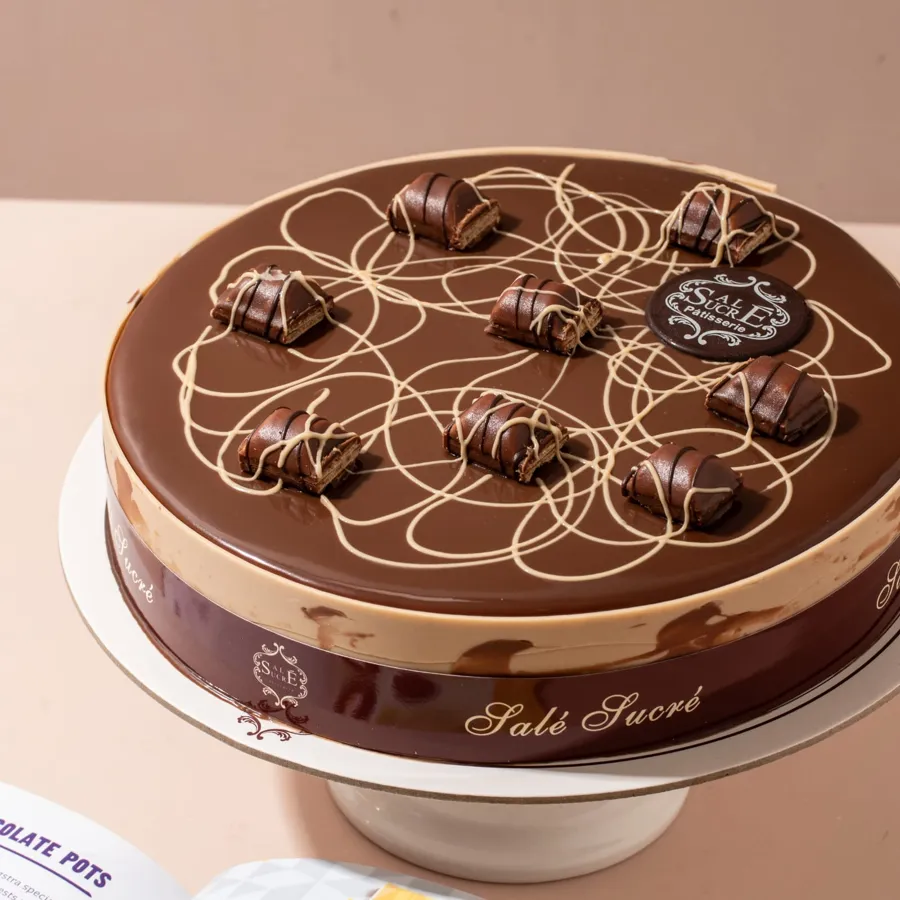 Kinder Crunch Cake