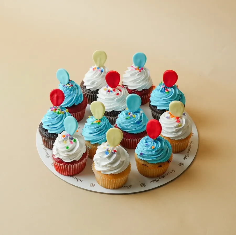 Balloons cup cake 12 mix chocolate vanilla