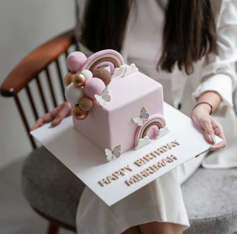 Square Balls w/Butterfly Pink mix chocolate vanilla