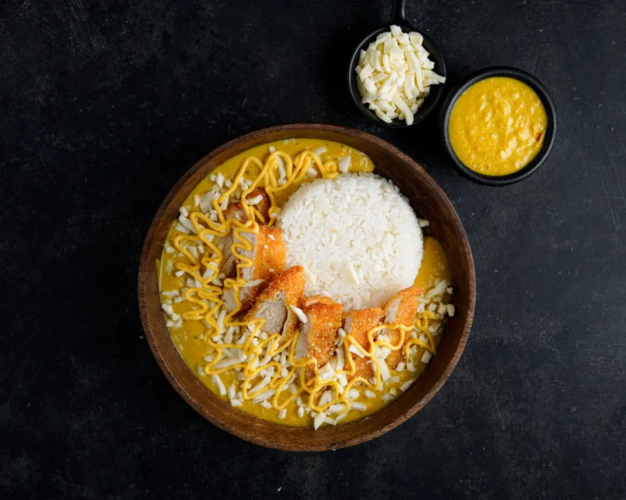 Chicken Mozzarella Curry W/ Rice