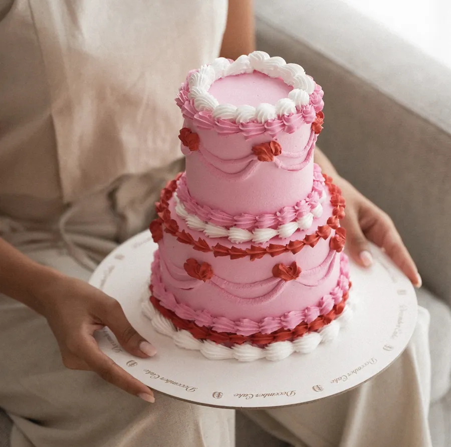 Double pink red cream cake 6inch mix chocolate vanilla