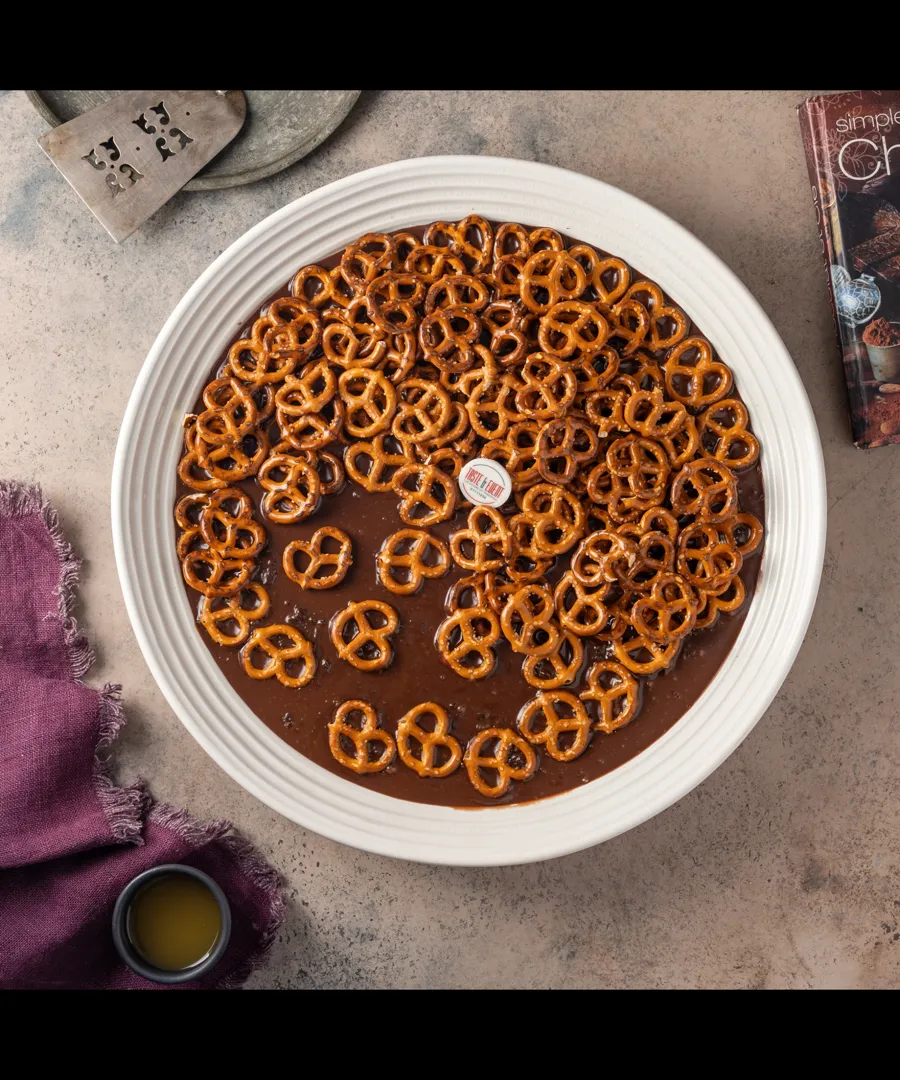 Pretzels salted caramel sponge cake