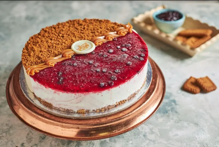 Lotus & Yogurt Berries Ice Cream Cake