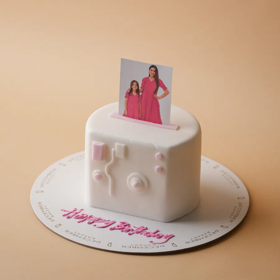 Camera 📷 white cake with photos mix chocolate vanilla