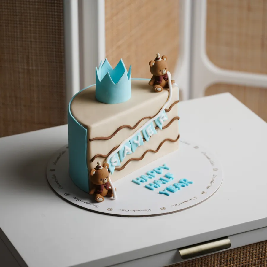Half bear blue cake 4inch mix chocolate vanilla