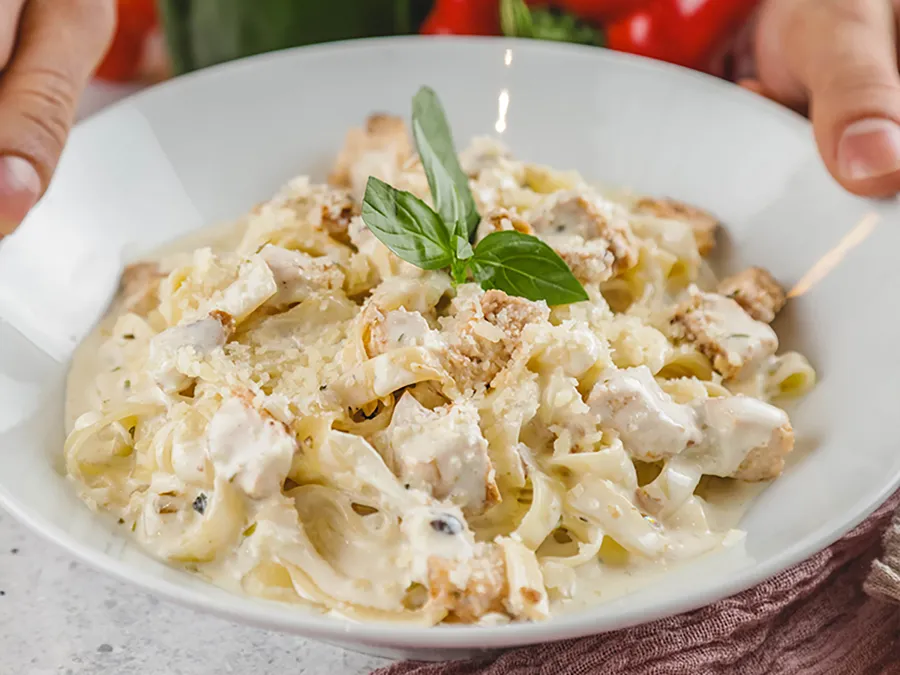 TAGLIATELLE ALFREDO
