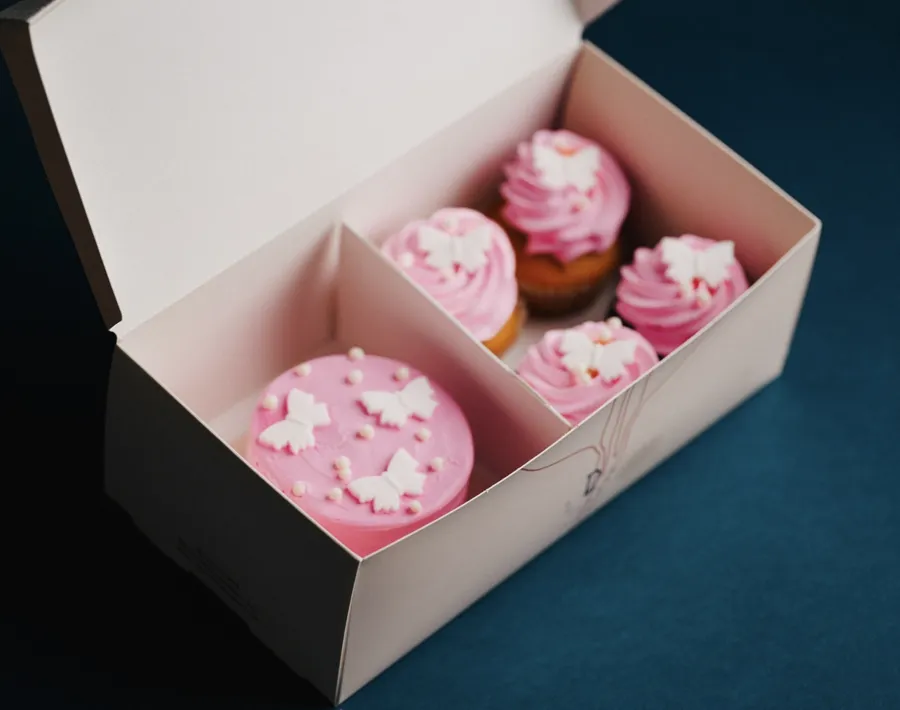 Enjoy Your Moment Box Mini Pink Cake w/Butterfly & 4pcs. Cupcake