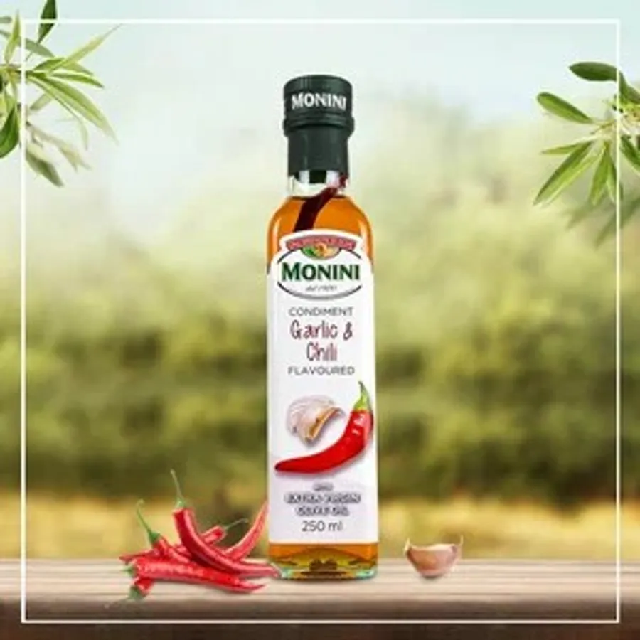 Extra Virgin Olive Oil with Chili Pepper & Garlic 250 ml