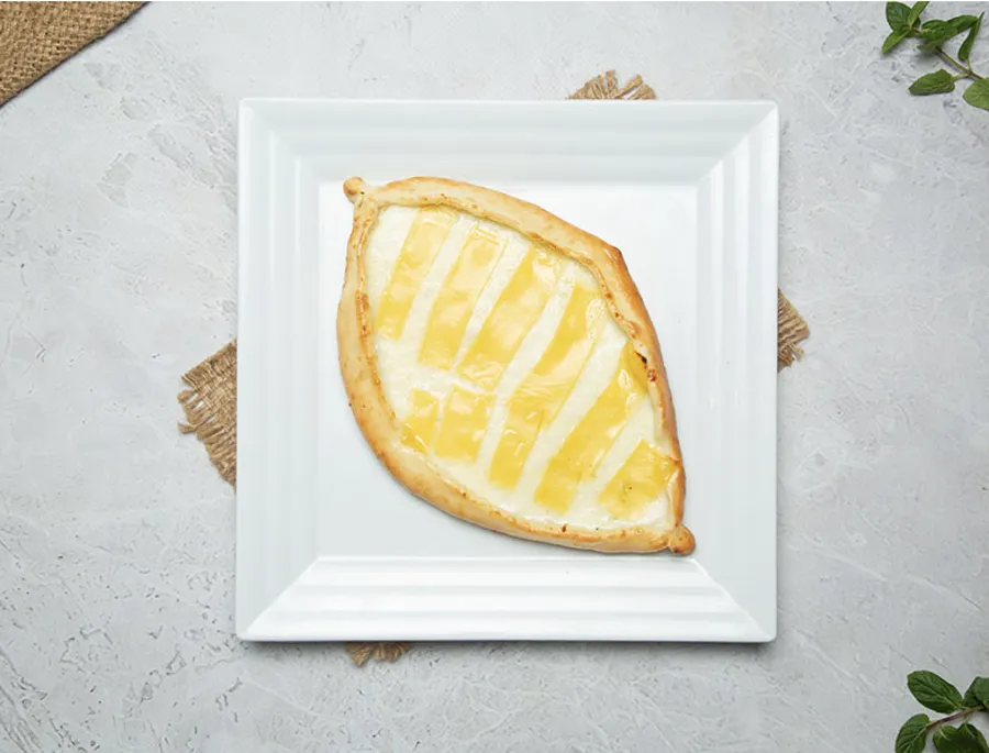 Cheddar Cheese with Mozzarella Manoucheh