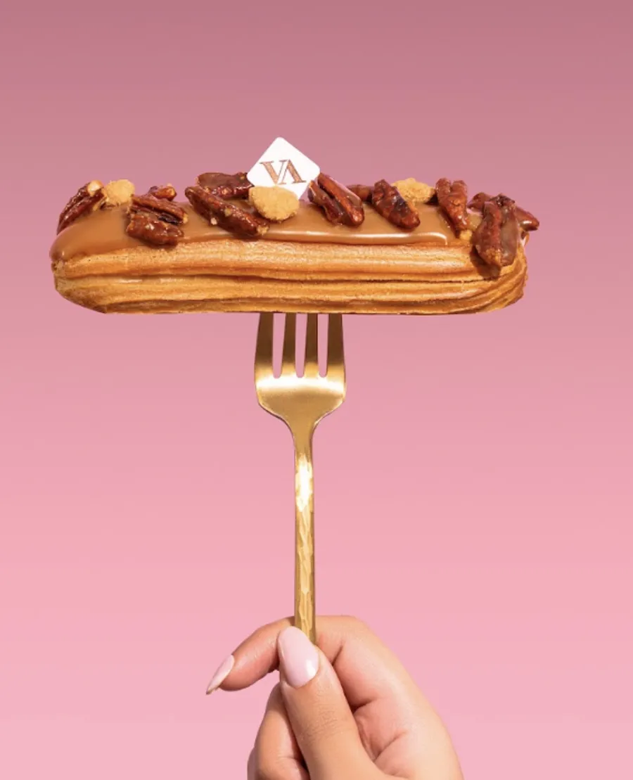 Caramel Pecan Éclair