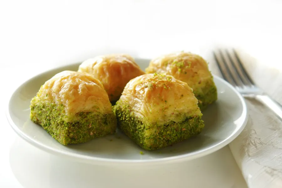 Baklava Nashfa With Pistachio