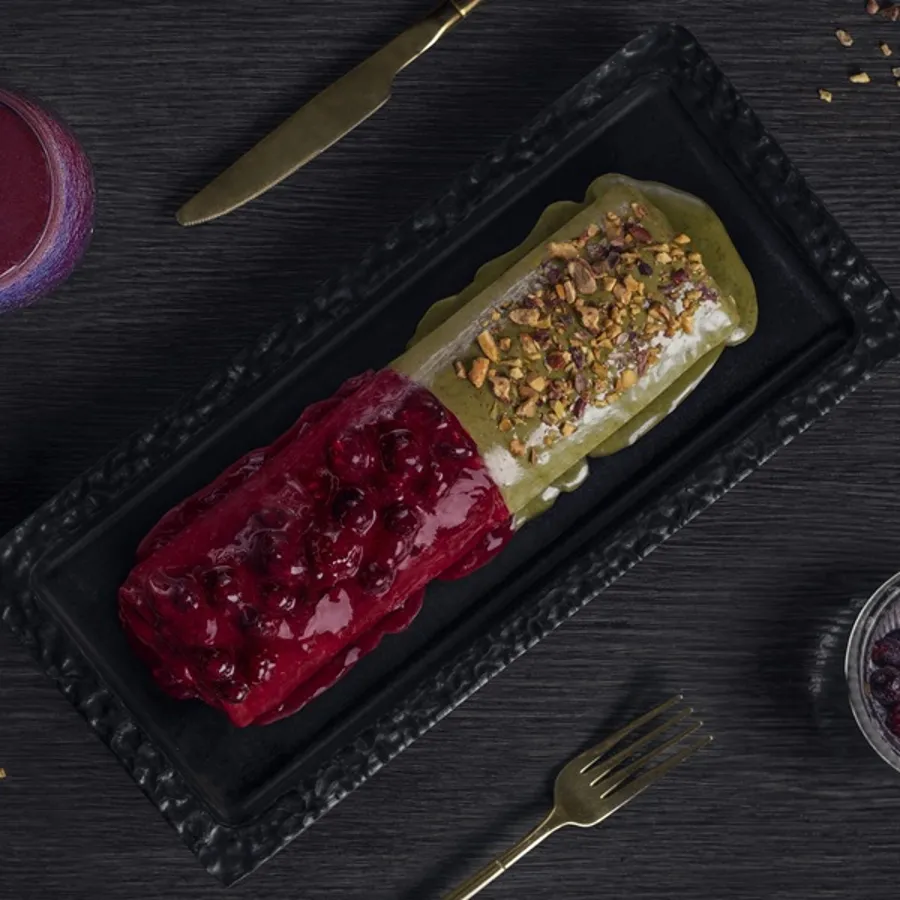 Mixed Berries & Pistachio Crepe