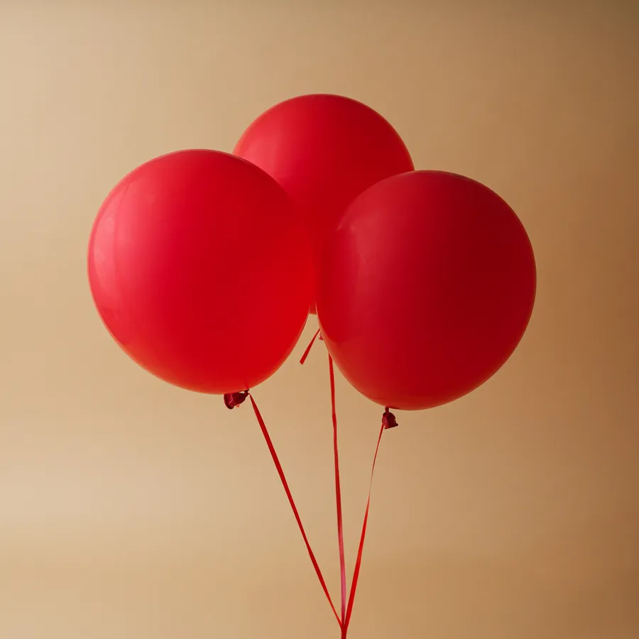 Red balloons 3.