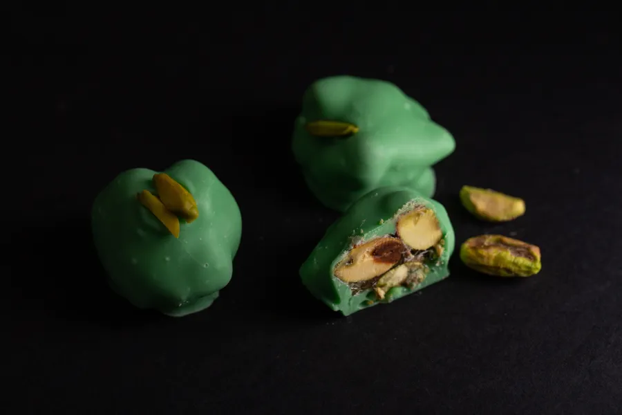 caramelized  pistachio