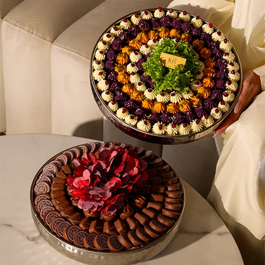 Chocolate tray display with mixed silver kibbeh (S)
